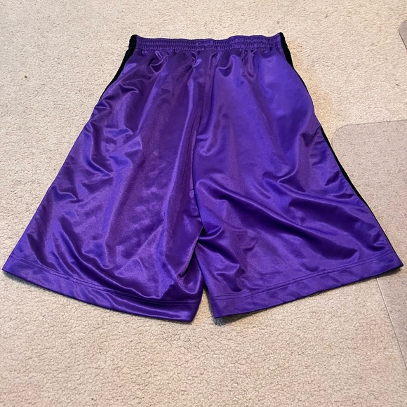 Jordan Basketball Shorts - Large - Picture 2 of 5
